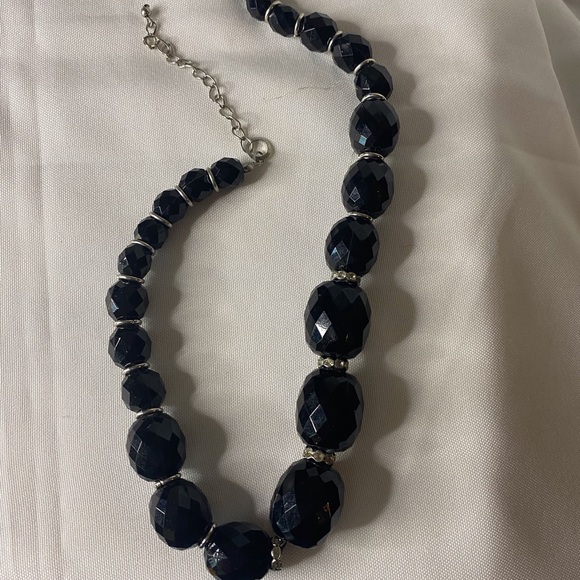 Black and silver beaded neckless $12 - Picture 2 of 2